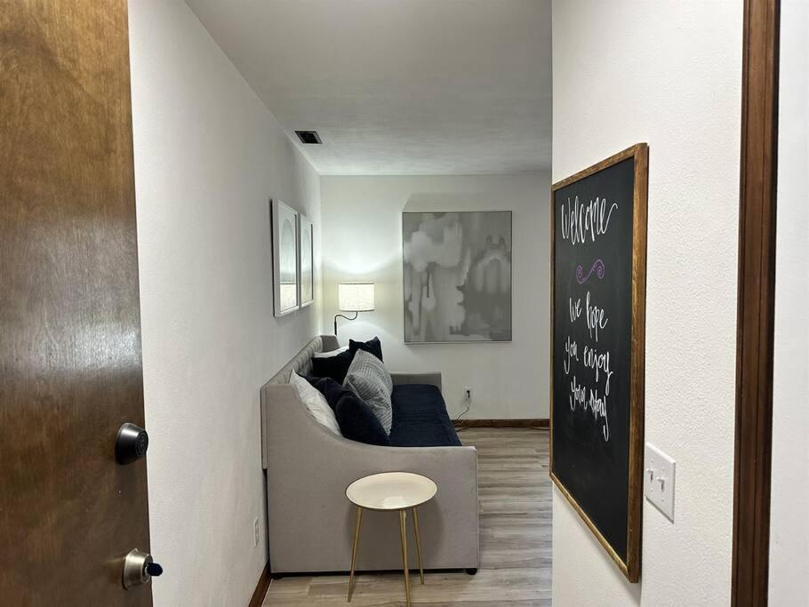 Capital Suite On 6Th Street - King Bed / Downtown! Springfield Exteriér fotografie