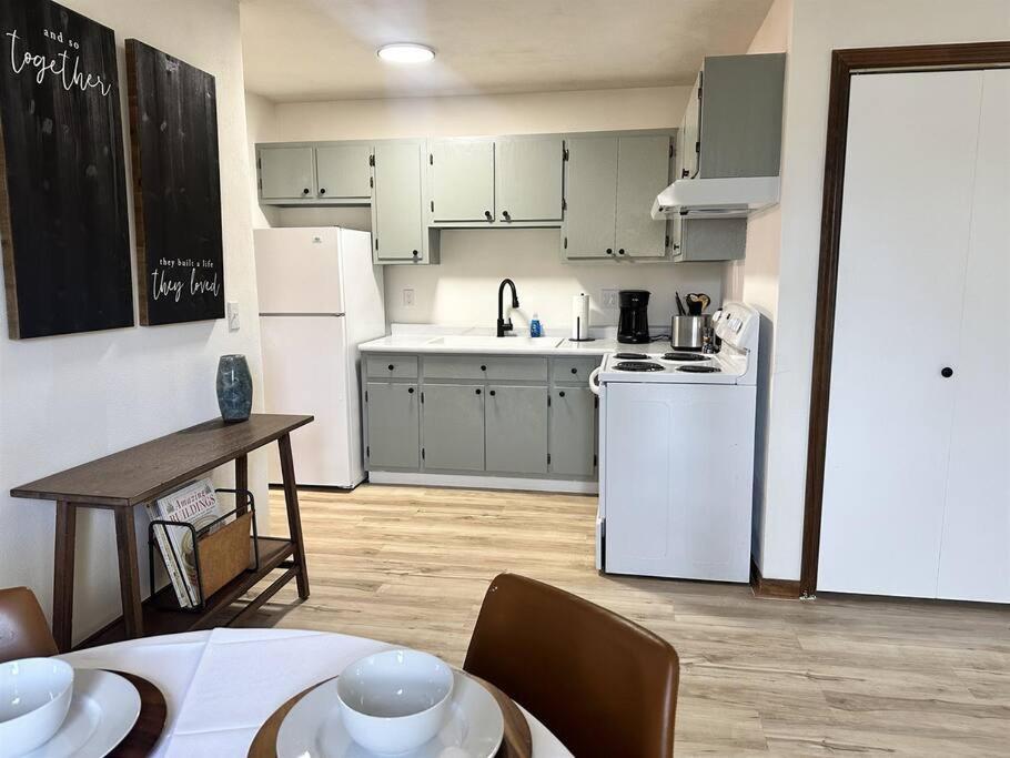 Capital Suite On 6Th Street - King Bed / Downtown! Springfield Exteriér fotografie
